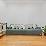 Massive Soho Loft 4 Bedrooms 2 Bath 7 Beds