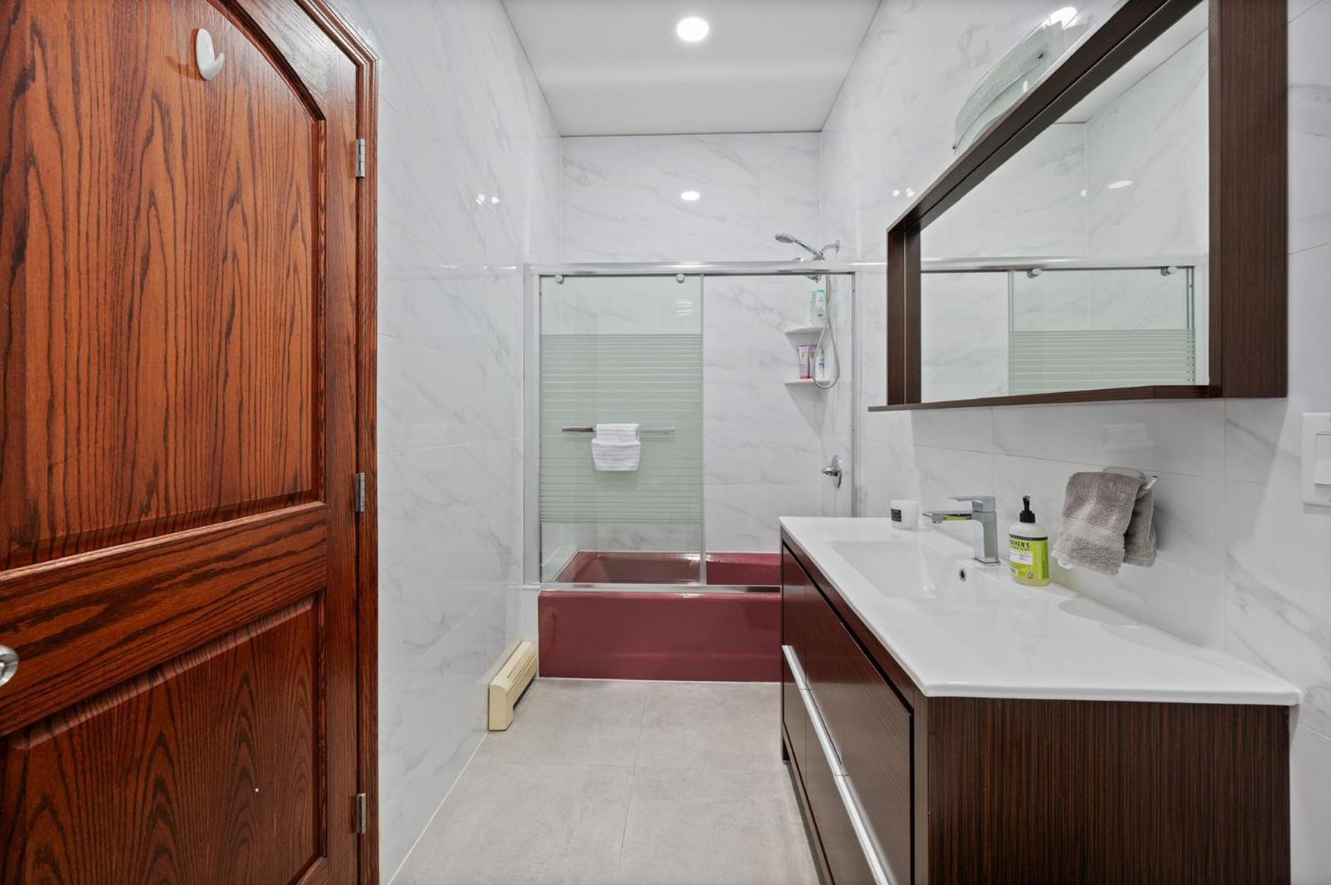 Hotel Massive Soho Loft 4 Bedrooms 2 Bath 7 Beds New York