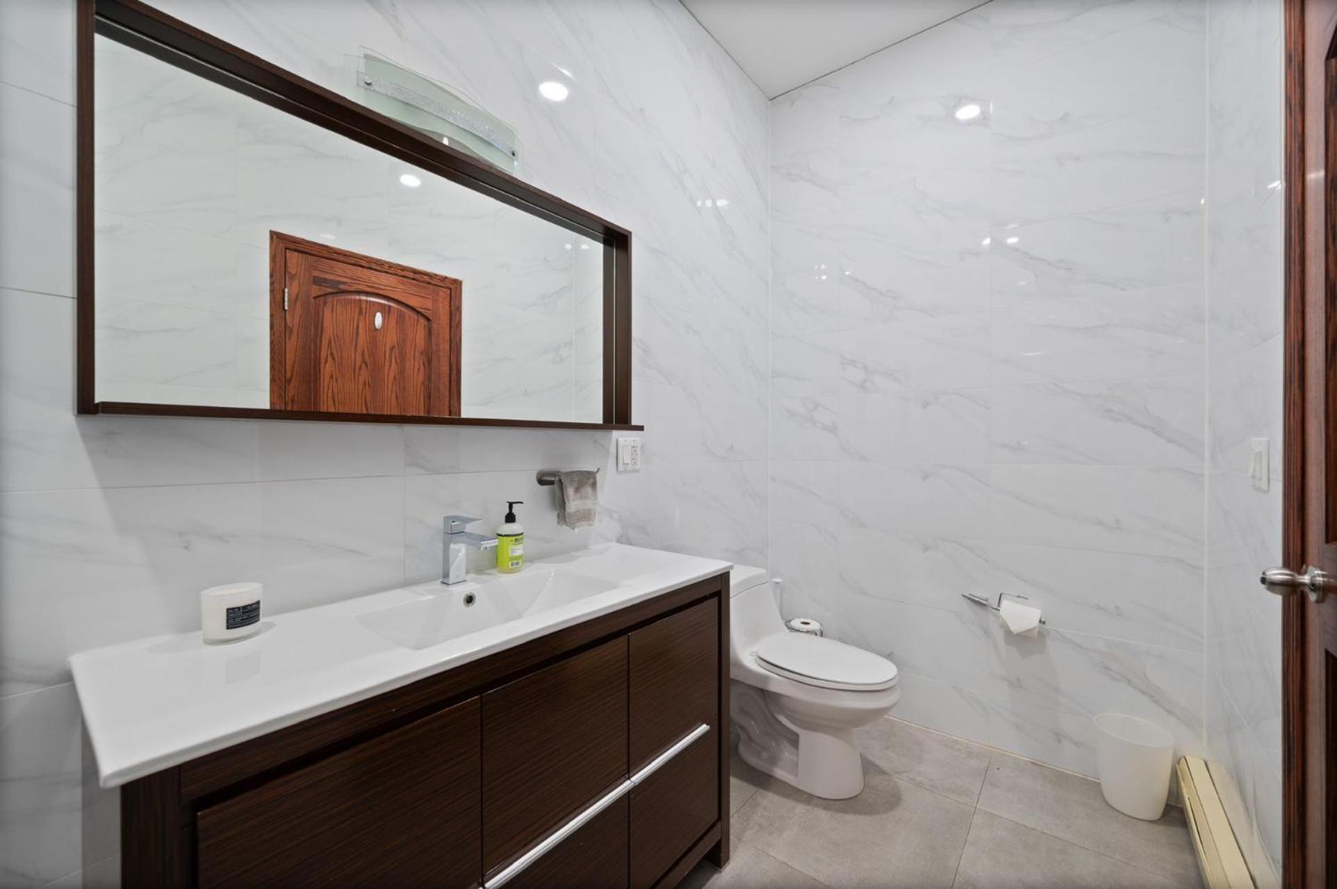 Hotel Massive Soho Loft 4 Bedrooms 2 Bath 7 Beds *