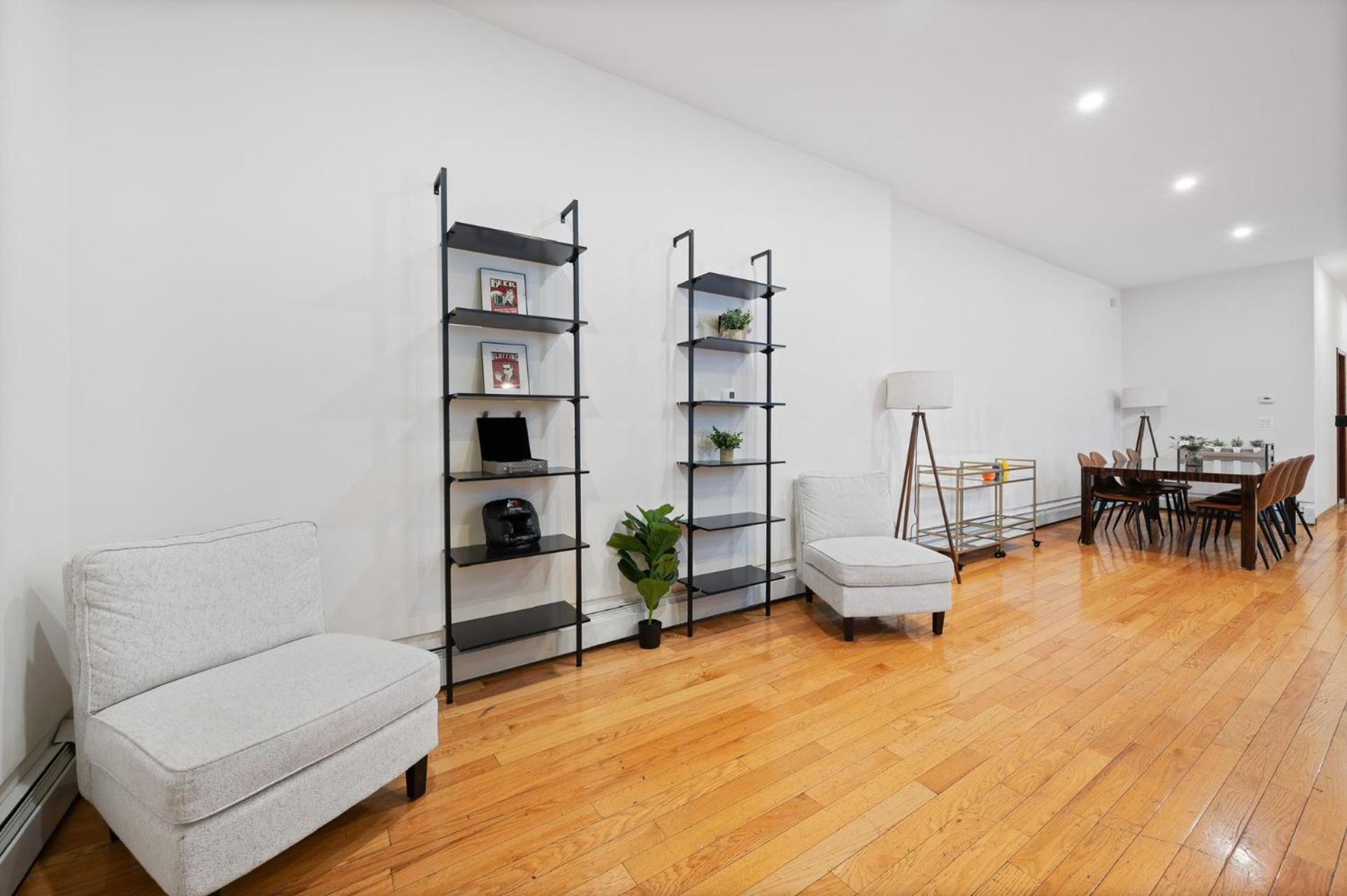 Massive Soho Loft 4 Bedrooms 2 Bath 7 Beds New York